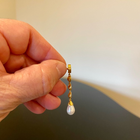 Julie Vos NWT authentic rare luxury minimalist pearl CZ drop statement earrings - Picture 17 of 17